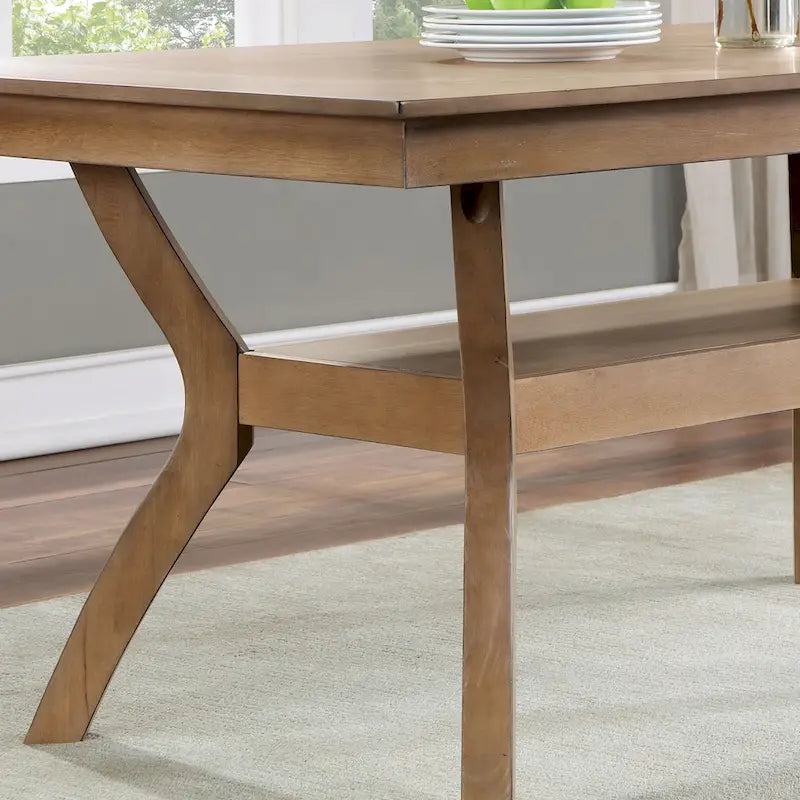 Table à manger en bois Copper Grove Schmidt de 64 pouces avec étagère