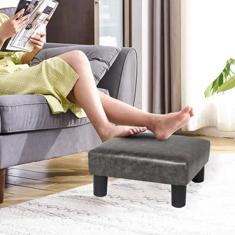 Adeco Petit Repose-pieds en cuir PU Pouf Carré Tabouret Repose-pieds Moderne