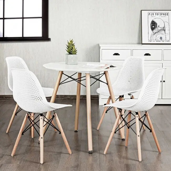 Ensemble de 4 chaises modernes en plastique ajouré avec pieds en bois - 22 x 18 x 32,5 (L x l x H)