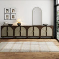 Meuble de rangement Paxton Boho en bois avec portes, petit meuble de rangement ou meuble TV avec détails en rotin