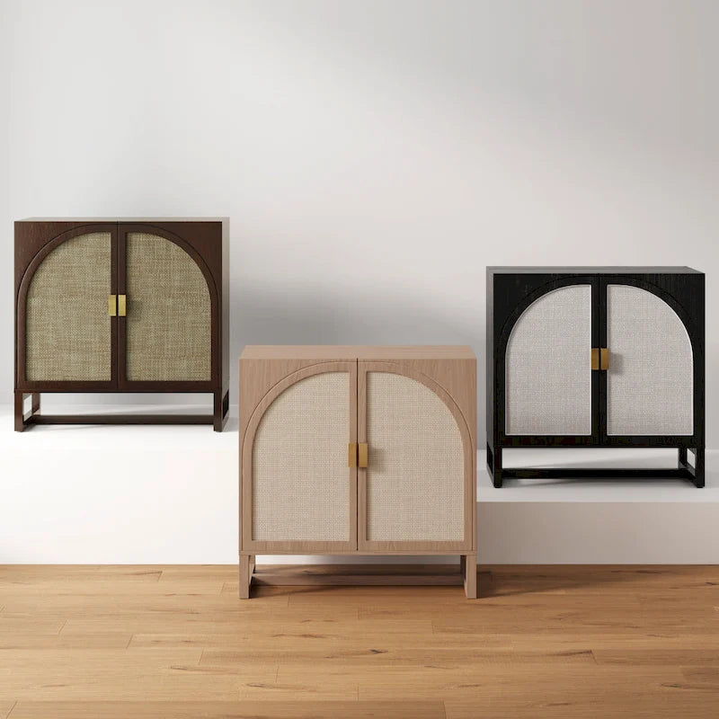 Meuble de rangement Paxton Boho en bois avec portes, petit meuble de rangement ou meuble TV avec détails en rotin