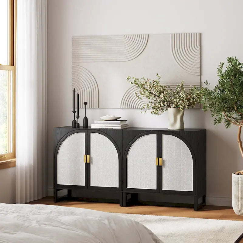 Meuble de rangement Paxton Boho en bois avec portes, petit meuble de rangement ou meuble TV avec détails en rotin