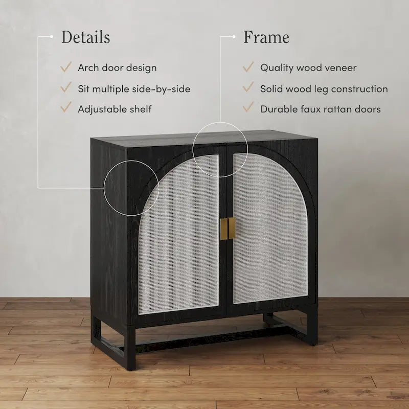 Meuble de rangement Paxton Boho en bois avec portes, petit meuble de rangement ou meuble TV avec détails en rotin