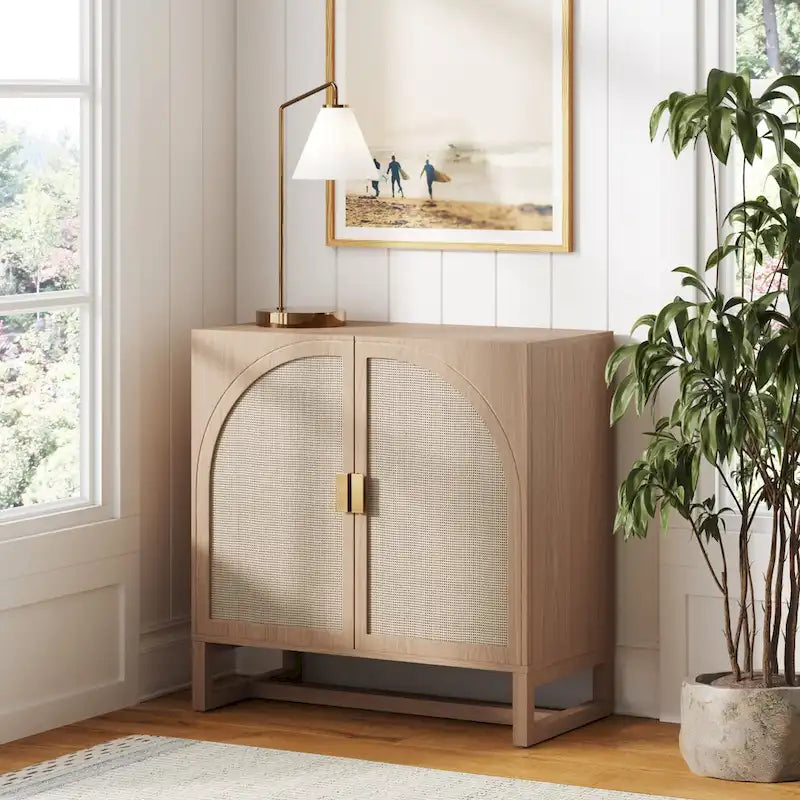 Meuble de rangement Paxton Boho en bois avec portes, petit meuble de rangement ou meuble TV avec détails en rotin
