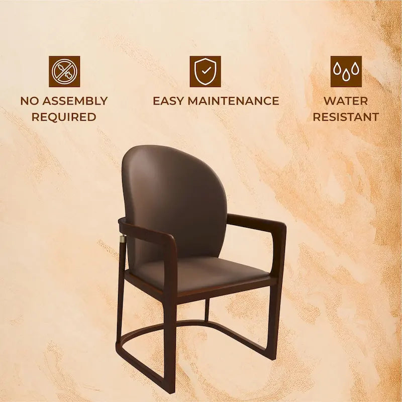 Chaise de salle à manger moderne en cuir capitonné, série Svelta par LeisureMod