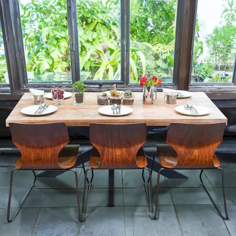Table de salle à manger rectangulaire raffinée RRI Goods avec plateau en bois de manguier et piètement araignée en métal, 160 cm