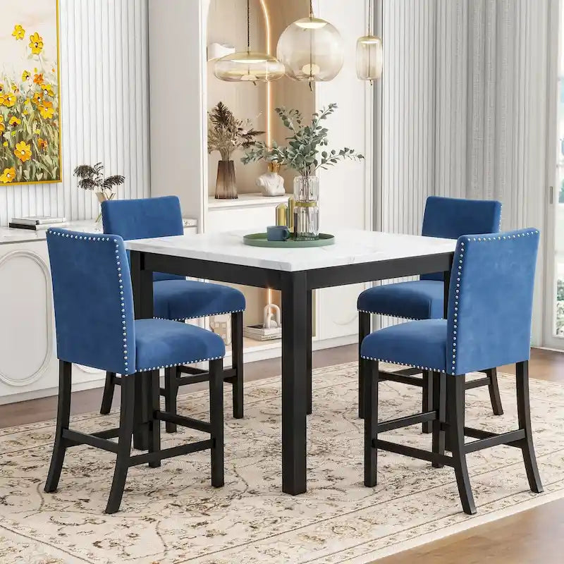Ensemble de salle à manger 5 pièces à hauteur de comptoir avec une table à manger en faux marbre et quatre chaises rembourrées en velours, bleu