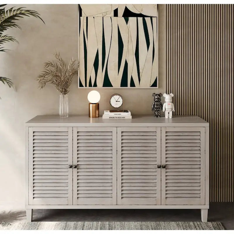 Buffet en bois avec 4 portes persiennes
