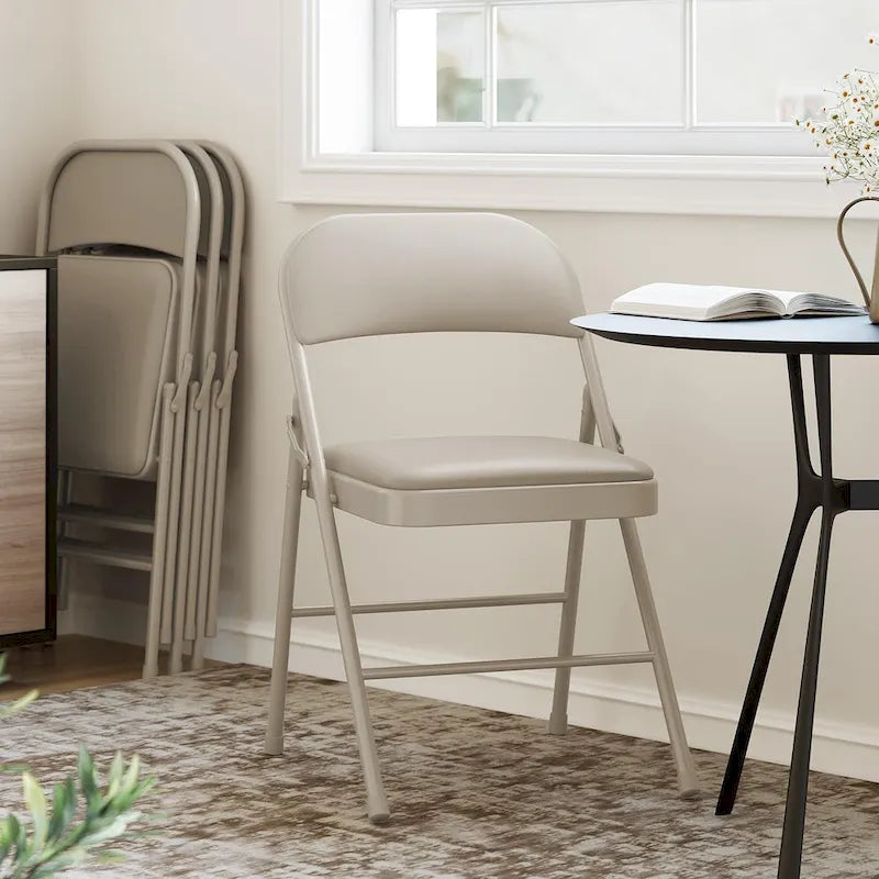 Lot de 4 chaises pliantes avec coussin et dossier rembourrés, supportent jusqu'à 158 kg